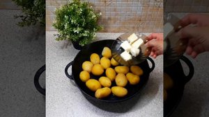 Молодая картошка с укропом и чесноком.... Что может быть вкуснее