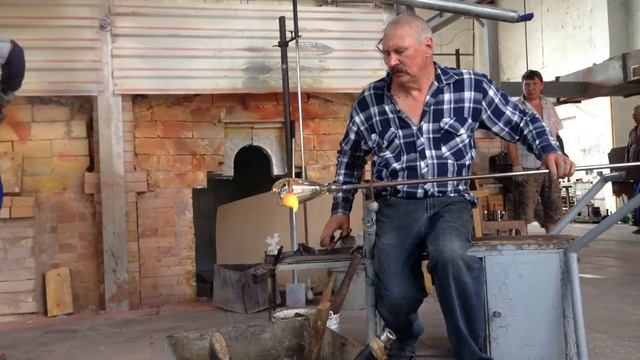 Как делают хрустальные изделия