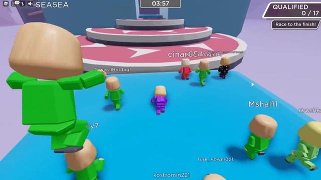 ПОЧЕМУ МЫ ЛЫСЫЕ МЛАДЕНЦЫ?! Roblox Ragdoll Royal смотреть онлайн