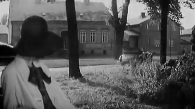 Копия видео "Все бегут из Берлина - "Щит и меч 4 серия"" смотреть онлайн