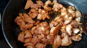 Рисовая лапша (она же фунчоза). Простенький рецепт с курицей и перцем.