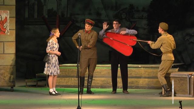 Героическая музыкальная комедия "Нам всем одна досталась роль " смотреть онлайн