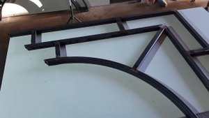 Уличный козырек над входной дверью, из проф. трубы и листа металла!