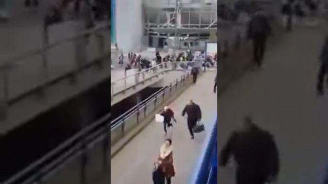 Brussels airport. Plase of explosion / Аэропорт Брюсселя. место происшествия