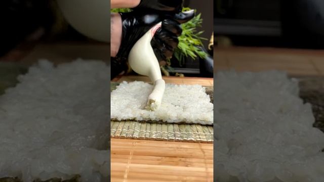 как правильно готовить роллы на воде из сусулек #топ #рецепты #еда смотреть онлайн