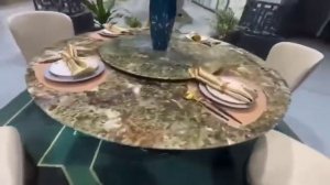 стол из натурального камня