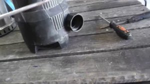 2 дренажных  погружных насоса . В чём разница ?