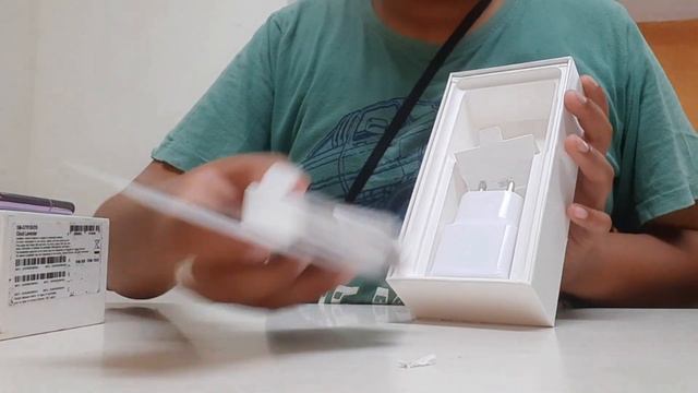 Unboxing Samsung Galaxy S20 FE 5G (Cloud Lavender, 8GB RAM, 128GB Storage) смотреть онлайн