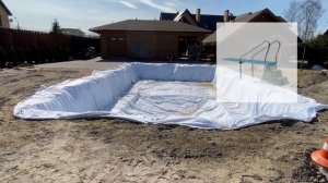 Уличный бассейн из бетона