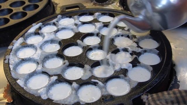 ➥Cooking mini pancakes with coconut milk смотреть онлайн