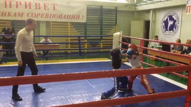 Первенство ДЮСШ по видам единоборств, Финал, Лайтконтакт, Адамия Георгий (красный угол), 1 раунд смотреть онлайн