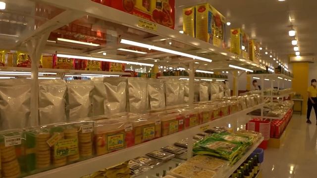 Прогулялись по Муйне/Что тут интересного? Магазины и купальники, флаги и кафе/День 5/VIETNAM VLOG
