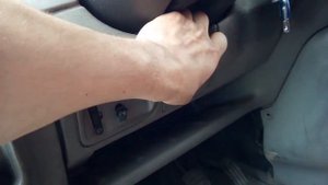 Место положение OBD2 на Renault Traffic