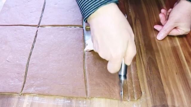 Новинка!!!Булочки с шоколадно-банановой начинкой.?Buns with chocolate and banana filling смотреть онлайн