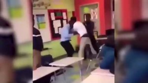 Учитель избил ученика прямо в классе