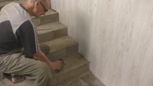 Облицовка лестницы керамогранитом . Первый этап . Разметка .