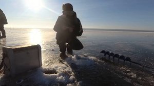 ПЕРВЫЙ ЛЁД 2022 - 2023! СУРСКОЕ ВОДОХРАНИЛИЩЕ! ЗИМНЯЯ РЫБАЛКА! #скоро #первыйлед