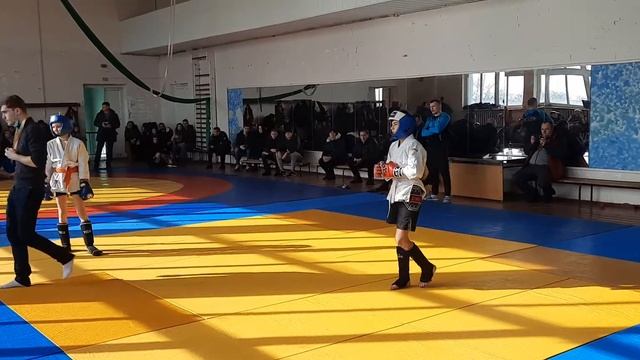 Белозоров Руслан 1-бой. fc"Maximus". тр.Аракелов.Г.Д. смотреть онлайн