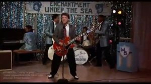 Назад в будущее Марти поёт песню джони бигут