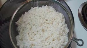 Отварной рис с овощами