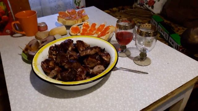 Отмечаем Старый Новый Год в деревне... Праздничный стол. САЛЮТ ! смотреть онлайн