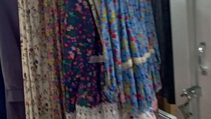 Рынок Крестьянский Сайсары. Старый дом в центре. Якутск.