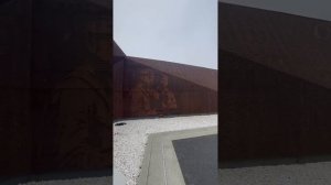 Памятник погибшему солдату под Ржевом