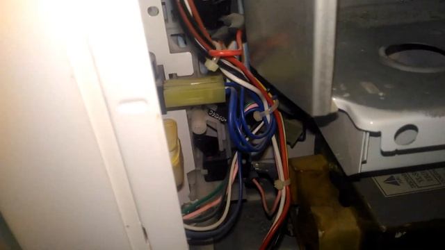 Микроволновка LG. Ремонт и проверка деталей. смотреть онлайн