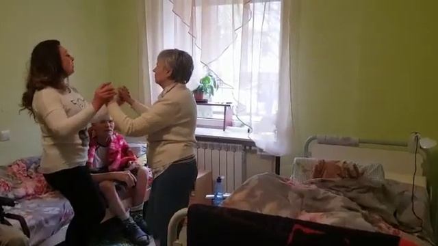 Праздник 23 февраля в доме престарелых «Золотая Пора» смотреть онлайн