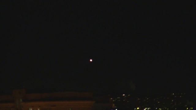 Огни, которые я вижу постоянно в небе. смотреть онлайн