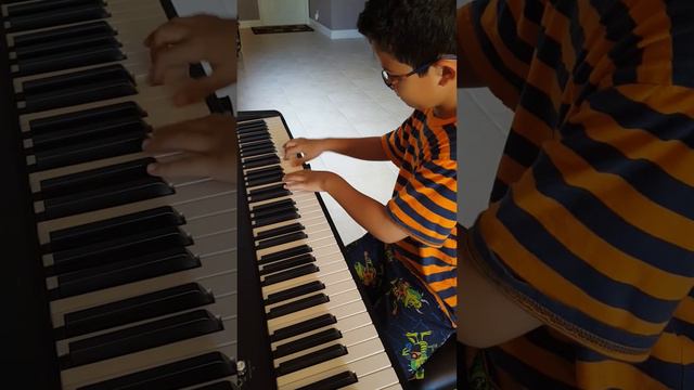 El Condor pasa. Alexander y su version en piano. смотреть онлайн