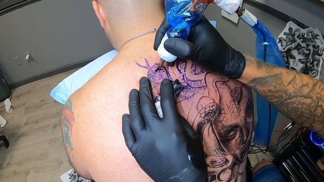 Medusa back piece , Tattoo Timelapse , first 6 hrs смотреть онлайн