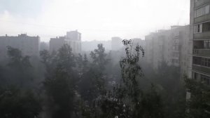 Гроза и шквалистый ветер в Москве