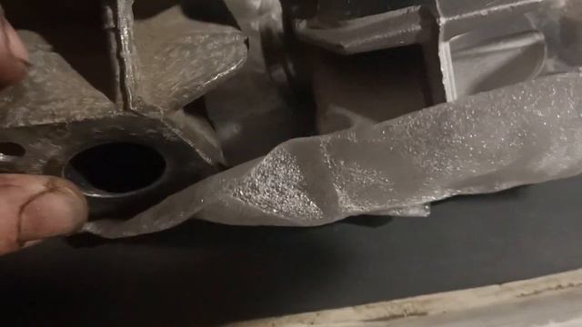 Сравнение клапана EGR Behr-HELLA 6NU010171101 с оригиналом PSA 1618NR смотреть онлайн