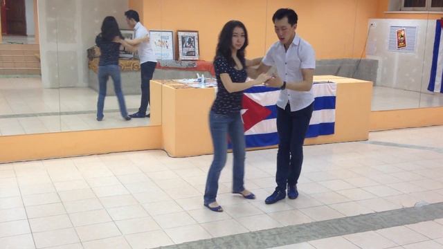 2013 04 08 21 46 45 Движение Пати-Пами Сетента Сетента Уно смотреть онлайн