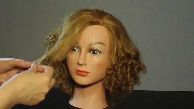 Прическа для средних волос. Curly hairstyles for medium long hair tutorial смотреть онлайн