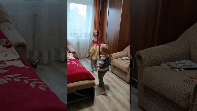 Необычный ПОДАРОК! Празднуем День Рождения! Друг Детства смотреть онлайн