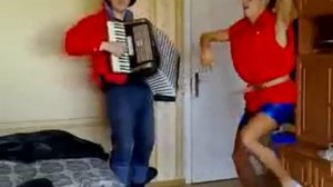 Tecktonik под акордеон =)