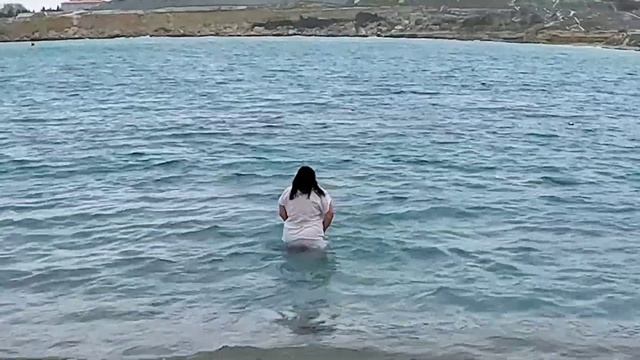 КРЕЩЕНСКИЕ КУПАНИЯ В ХОЛОДНОЙ ВОДЕ, КРЫМ КРЕЩЕНСКИЕ КУПАНИЯ В ЛЕДЯНОЙ ВОДЕ смотреть онлайн