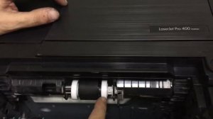 Hp pro 400 m401dn не берёт Бумагу. Как снять ролик захвата бумаги