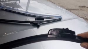 Замена щеток стеклоочистителей бескаркасных.