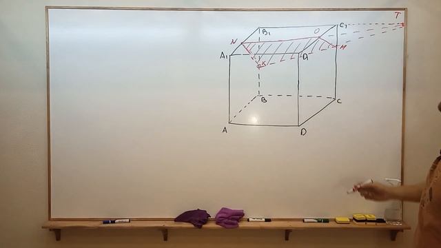 СТЕРЕОМЕТРИЯ. Построение сечений многогранников методом опорных линий смотреть онлайн
