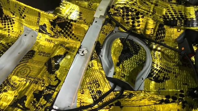 В Субару Форестер стало тихо - установленная шумка вполне себе работает, и это чувствуется сразу смотреть онлайн