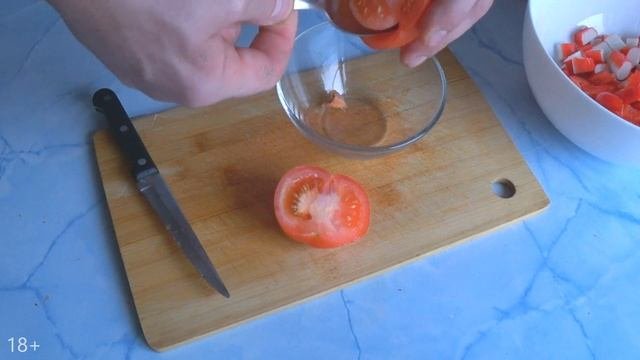 Салат с крабовыми палочками за 10 минут (Субтитры)