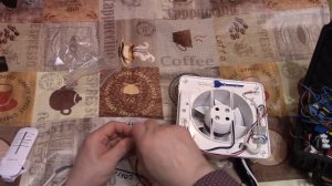Электрика для начинающих 14 . Как подключить трехпроводный вентилятор вытяжки к радиовыключателю .