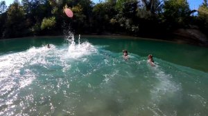 С ПИТБУЛЯМИ НА РЕЧКЕ!!!!!!! Наперегонки с питбулями!!! Питбули Агопа/Прыжки питбуля в воду.