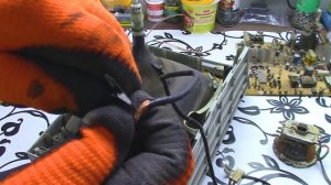 Медь в телевизоре. Разбираем цветной ТВ на 14"