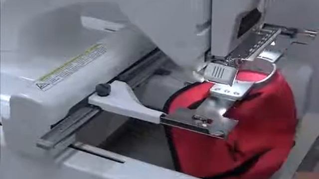 Бейсболка вышивка сбоку