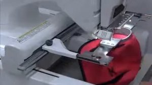 Бейсболка вышивка сбоку