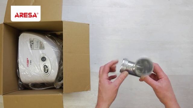Распаковка мясорубки / Unpacking of meat grinder ARESA AR-2106 смотреть онлайн
